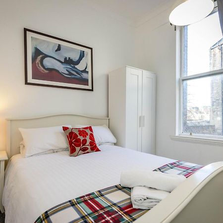 Traditional 3 Bedroom Quiet Duplex Flat By High St, Trams And Buses - Just 1-5 Miles To Centre 에든버러 외부 사진